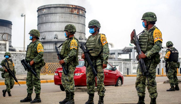 Robo de combustible en ductos impulsa violencia en México: InSight Crime