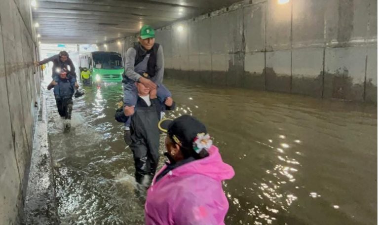 Caos por lluvias alcaldías Iztapalapa, Miguel Hidalgo y Cuauhtémoc