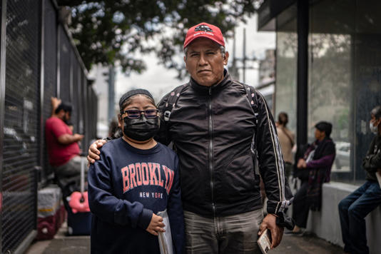 Desabasto de medicinas; versiones distintas, pero no llegan a pacientes