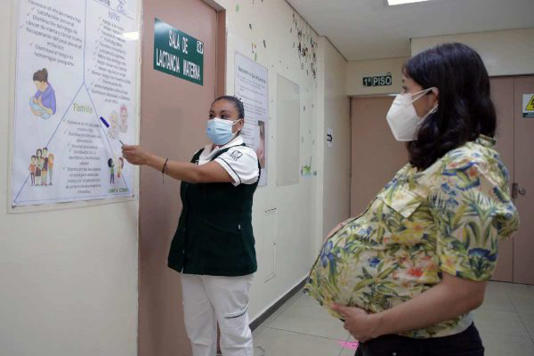 Desabasto de medicinas por prisas al licitar, falta de supervisión y sanciones severas