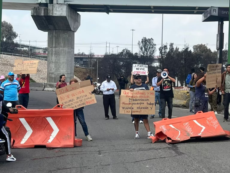Familiares de víctimas exigen regulación tras explosión de pipa