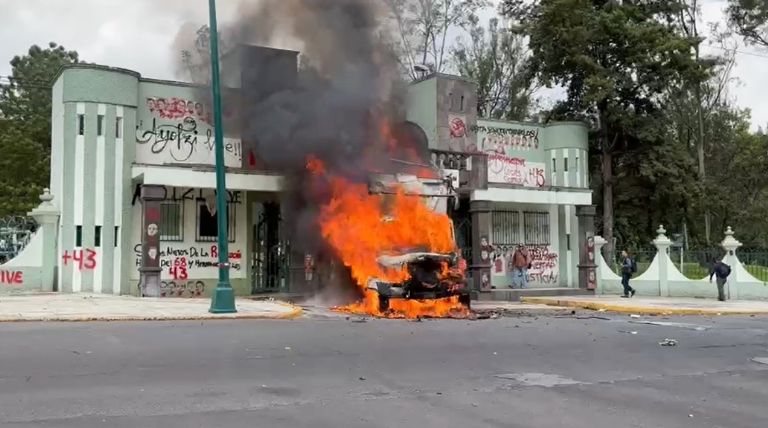 Sheinbaum pide no caer en «provocaciones», tras violencia en Campo Militar