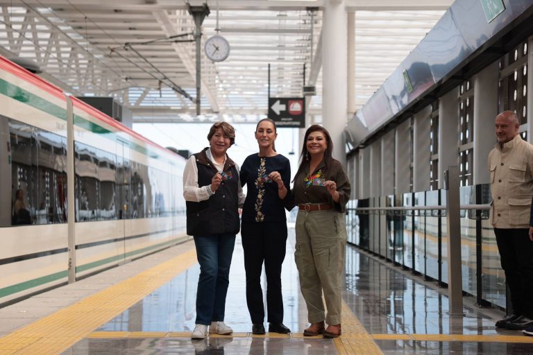 Sheinbaum, Brugada y Delfina Gómez prueban la última sección del Tren México-Toluca