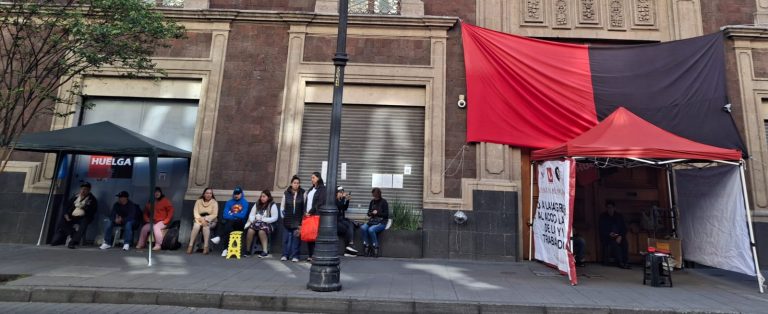 Nacional Monte de Piedad sigue en huelga; crecen intereses, usuarios acumulan quejas por falta de atención