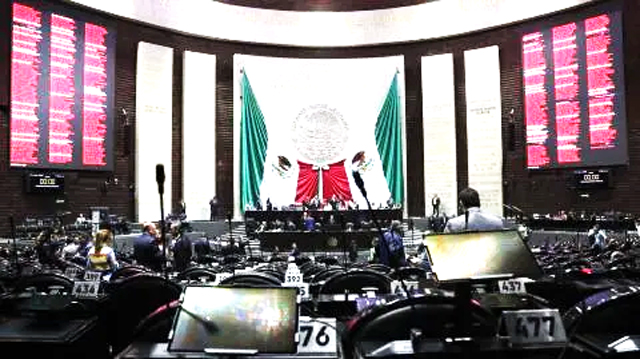 Diputados aprueban alza del IEPS; suben impuestos a refrescos, cigarros, apuestas y videojuegos