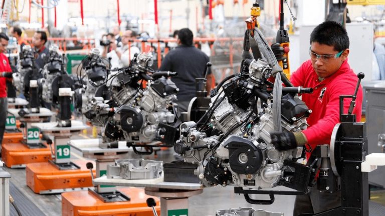 La producción industrial de México retrocedió un 3,6 % interanual en agosto