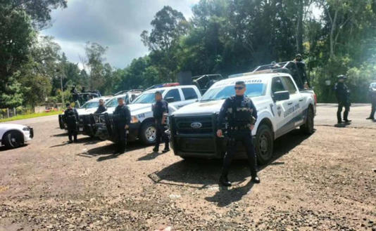 Bloqueos violentos y balaceras en Pátzcuaro, Michoacán