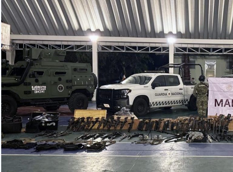 Aseguran centro de operaciones del CJNG con arsenal, 40 mil cartuchos, granadas y drogas en Nayarit