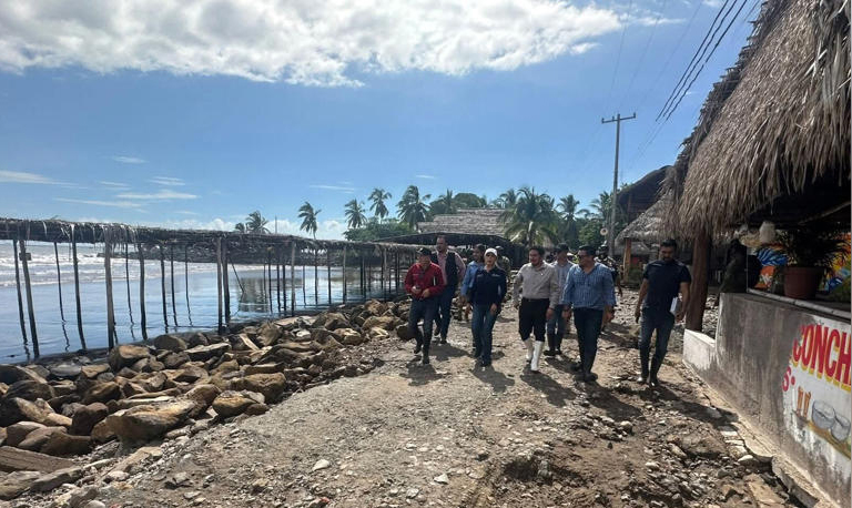 Gobernador de Nayarit coordina acciones por huracán «Priscilla»; suspenden clases en 10 municipios