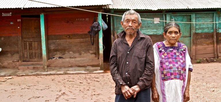 Transferencias electrónicas excluyen a 60% de pobres extremos