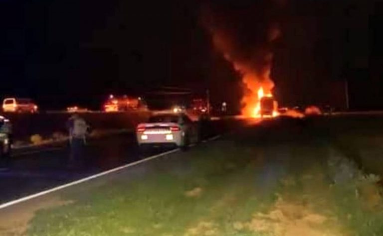 Madrugada violenta en Zacatecas, reportan narcobloqueos y vehículos incendiados