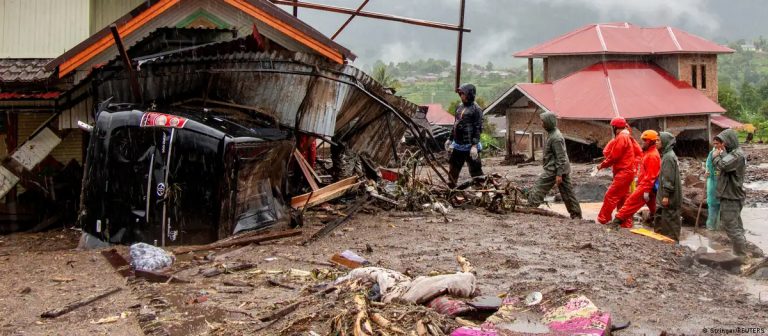 Cerca de 600 fallecidos por inundaciones en el sudeste asiático