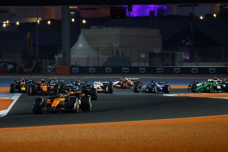 Piastri gana carrera sprint en Qatar y recorta puntos a Norris