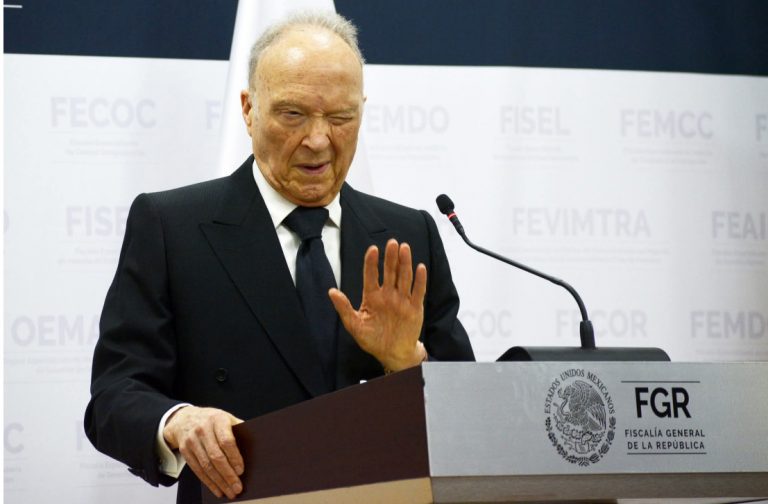 “Recibí una carta del Senado”, Sheinbaum no descarta salida de Gertz Manero de la FGR