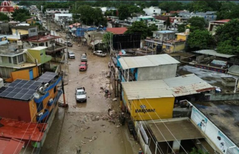 Sube a 82 el número de personas fallecidas por inundaciones