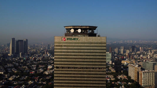 Pemex lejos de su independencia financiera en 2027: analistas
