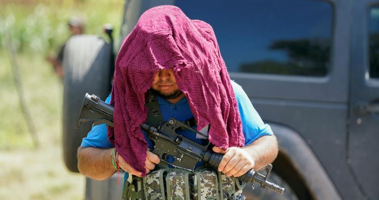 70% del reclutamiento de cárteles, por familiares y cercanos: REDIM