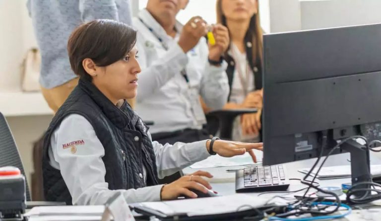 Miles de empresas podrían recibir multas del SAT este cierre de año