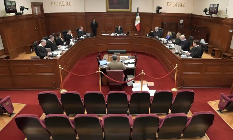 Darán casi medio millón de pesos de aguinaldo a exministros