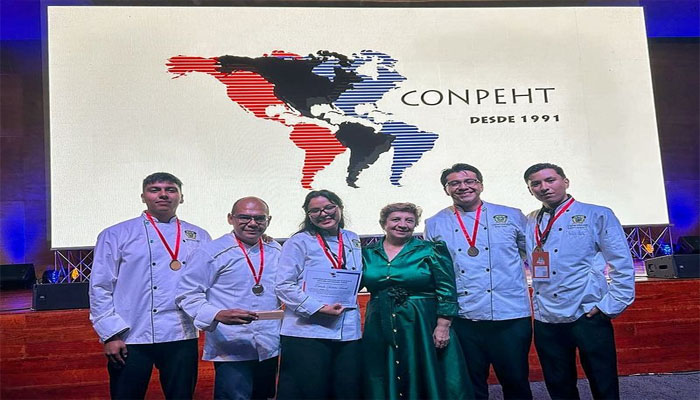 Estudiantes y docentes de UAEMéx ganaron Concurso de Gastronomía y Servicio, en Medellín, Colombia