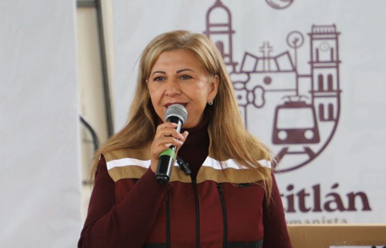 Juana Carrillo sepulta tradiciones milenarias en Cuautitlán por contrato millonario de Villa Navideña