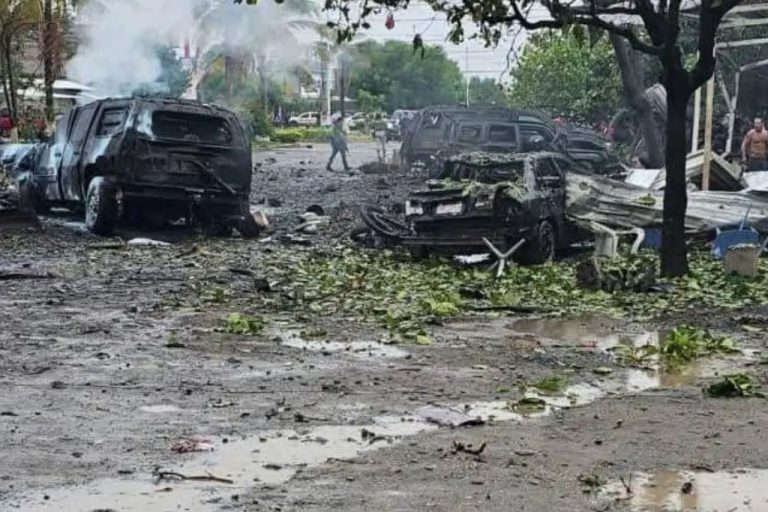 Explosión de coche bomba en Coahuayana, Michoacán, deja 5 muertos