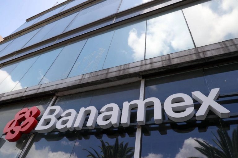 México enfrenta déficit fiscal elevado y caída de inversiones en 2025: Banamex