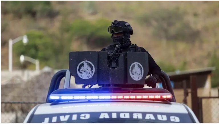 Atacan a policías de Cotija, Michoacán; matan a un agente y hallan explosivo