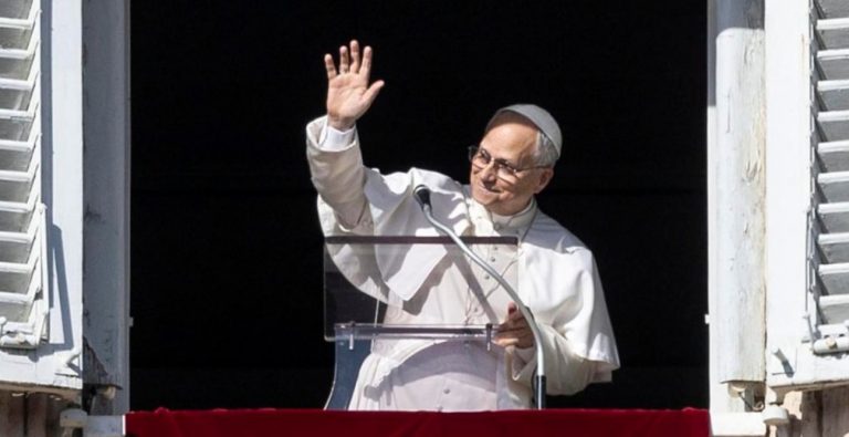 León XIV exhorta al diálogo interreligioso “La paz es posible”