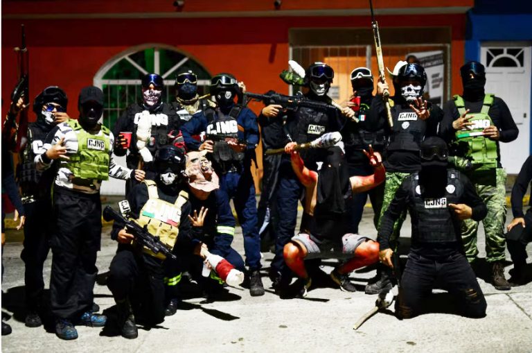 Regalos, juguetes, dinero y el reclutamiento de menores; trasfondo en Navidad para el narcotráfico, en México