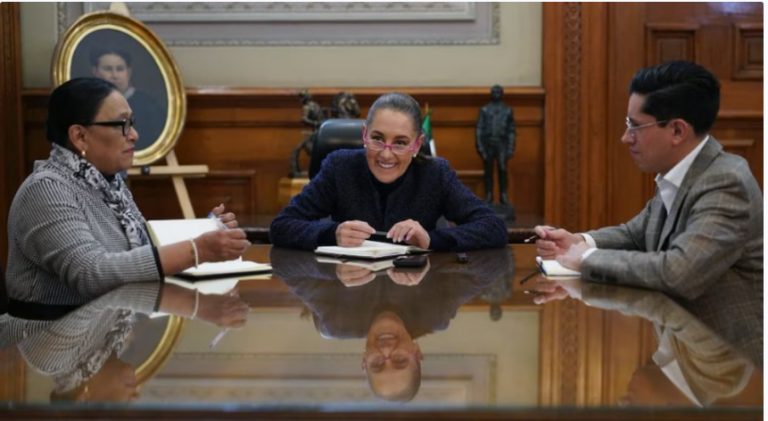 Sheinbaum vía telefónica reitera invitación a León XIV, para venir a México: el Papa “Envía bendiciones”