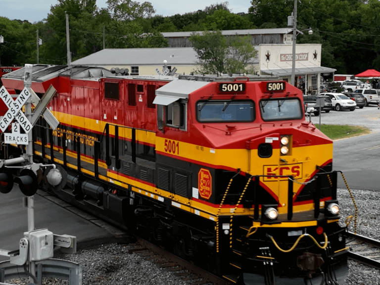 EE.UU. descarrila operaciones de trenes mexicanos fronterizos por seguridad