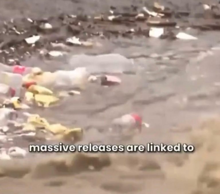 Trump exige a México resolver crisis de aguas residuales en la frontera