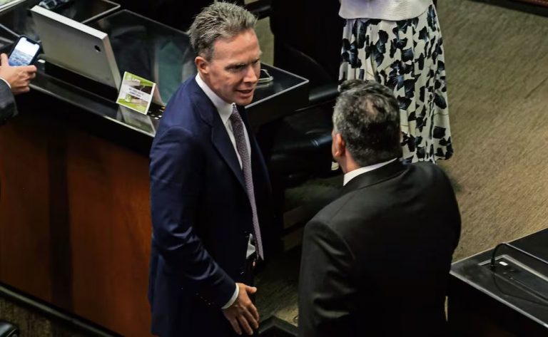 Gobierno ofrece a Verde y PT salvar pluris y parte del financiamiento