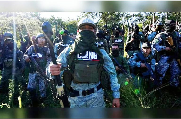 CJNG ataca con explosivos «El Salitre de Estopila» Municipio de Chinicuila, Michoacán