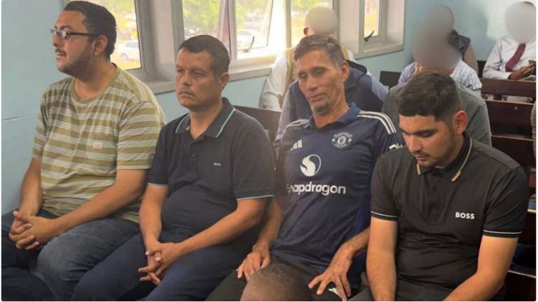 Detienen en Botsuana a seis mexicanos acusados de narcotráfico en Mozambique