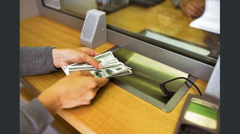 A partir de enero, EU aplica impuesto a remesas en efectivo