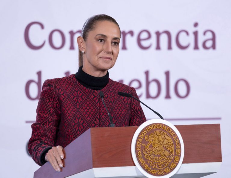 Sheinbaum defiende registro de números celulares en México