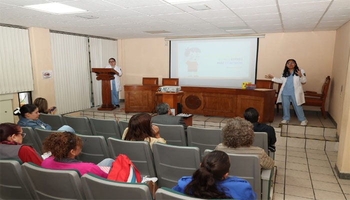 Foro en UAEMéx fortalece acompañamiento familiar en el autismo