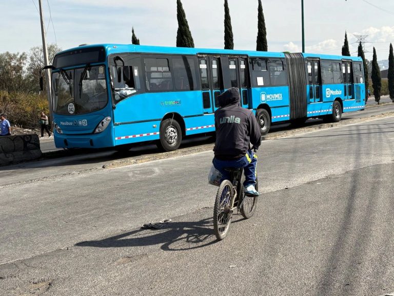 Transportistas levantan bloqueos en Edomex