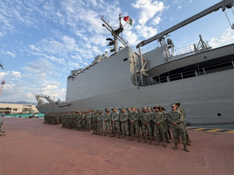 Refuerzan seguridad en Vallarta con buque de la Marina