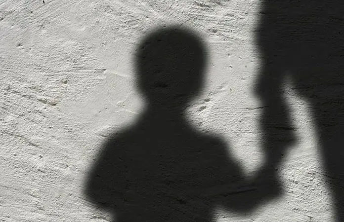 Corte prohíbe nuevos interrogatorios a infantes por abuso sexual