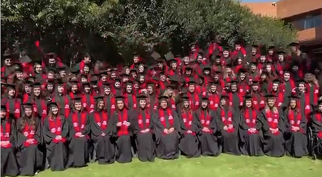 Se derrumbó un templete en la explanada de la Universidad Iberoamericana