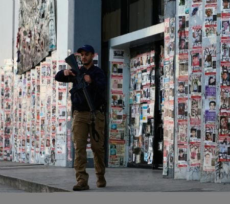 Casi el 10% de desaparecidos son de Jalisco; sus rostros, en calles