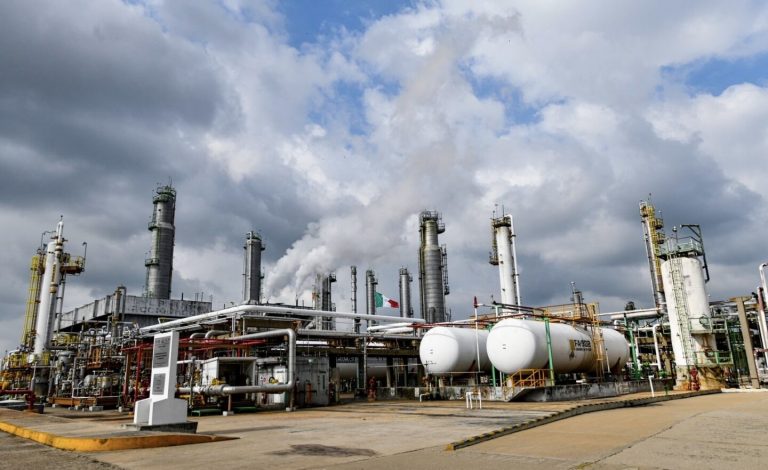 Pemex pierde más de 45 mil mdp en primer año de Sheinbaum