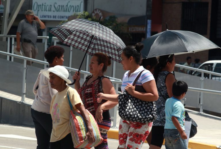 Anticiclón provocará temperaturas de hasta 45 grados en el país