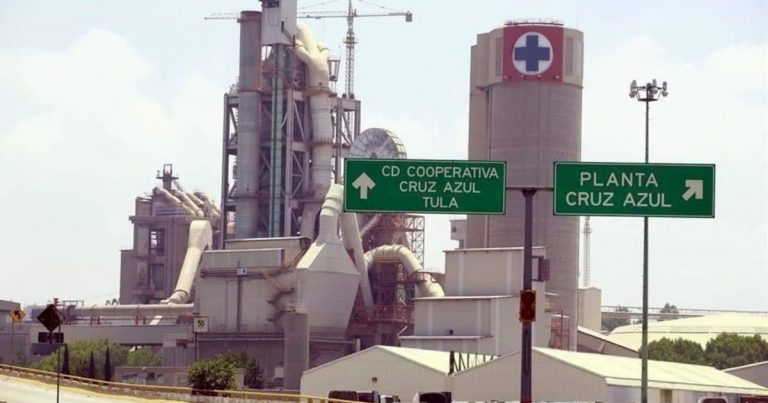 Vinculan a proceso a 31 detenidos por operativo en planta de Cruz Azul, Hidalgo