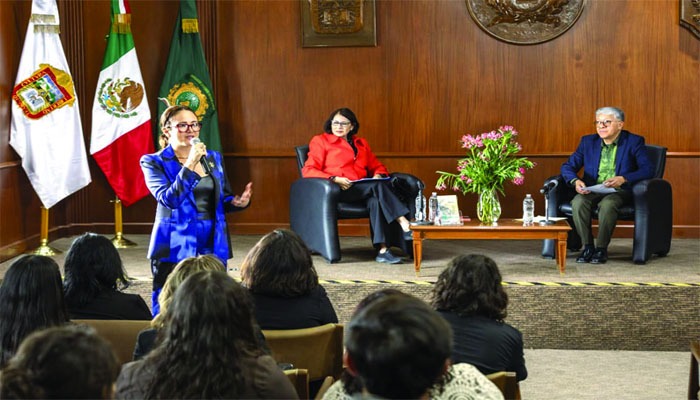 Kyra Galván destacó la vigencia del pensamiento de Sor Juana en la UAEMéx