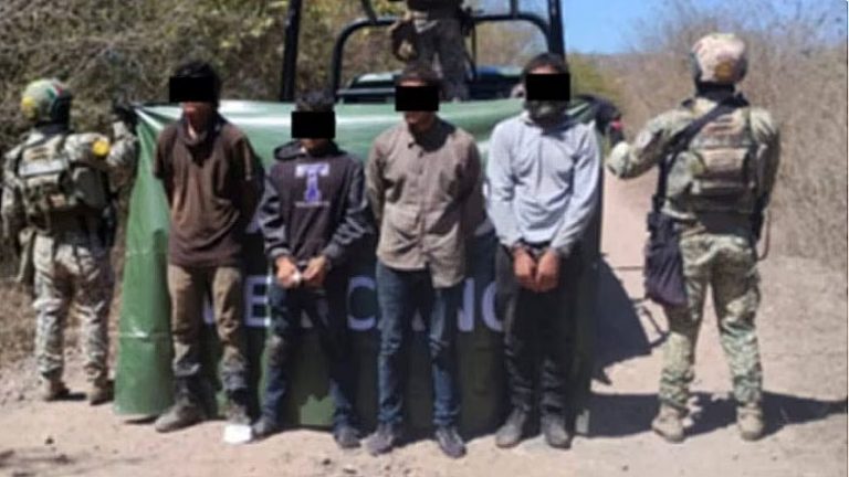 Adolescente desaparecido en Durango es localizado armado en Sinaloa, reclutado por el crimen organizado