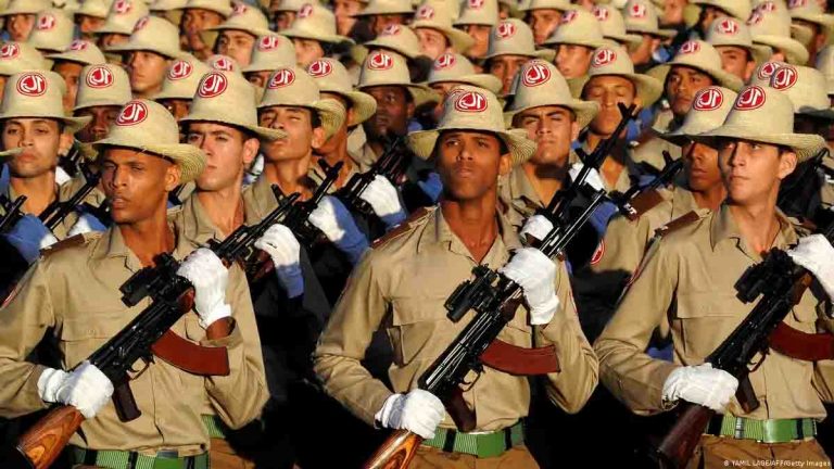 Ejército cubano se está preparando ante una posible agresión militar